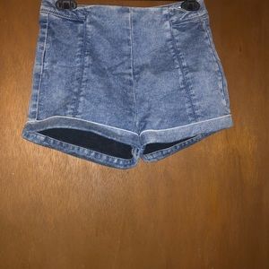 High wasted. Stretchy